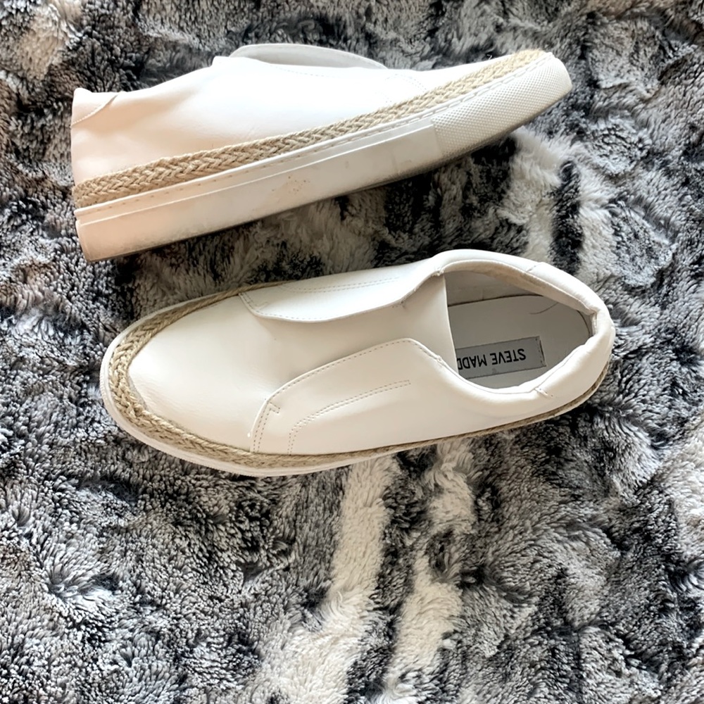 Steve Madden- Dasher sneaker